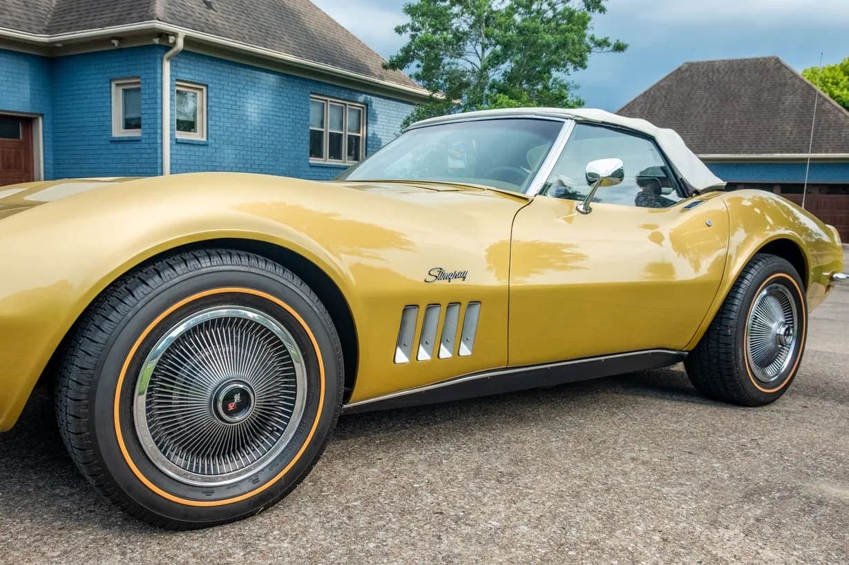 1969 Chevrolet Corvette Convertible 427, view