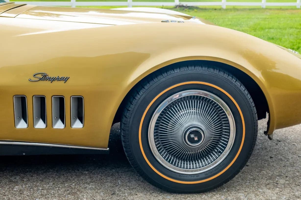 1969 Chevrolet Corvette Convertible 427, view