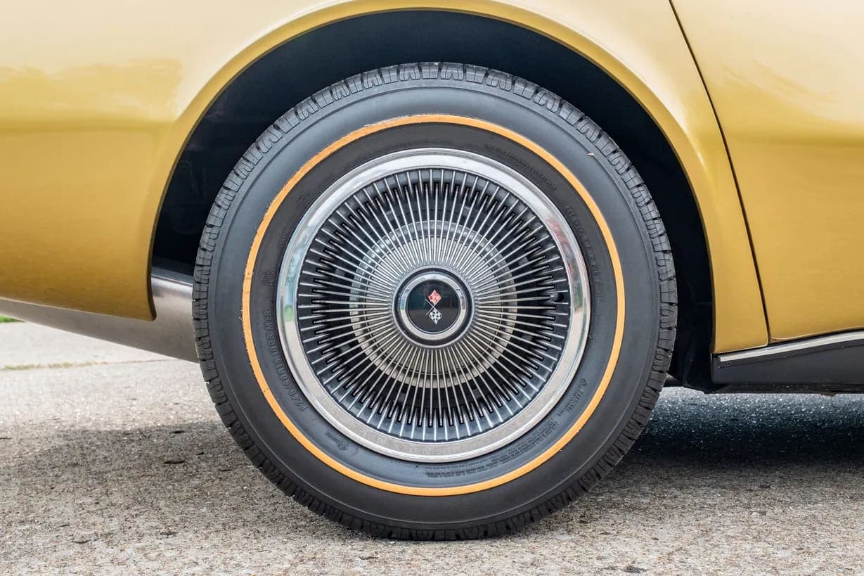 1969 Chevrolet Corvette Convertible 427, view