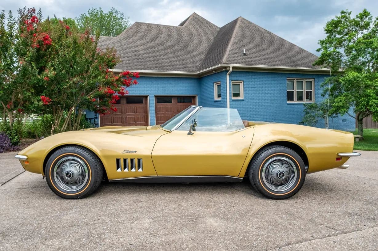 1969 Chevrolet Corvette Convertible 427, view