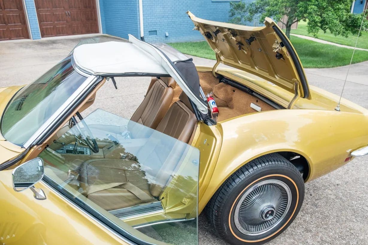 1969 Chevrolet Corvette Convertible 427, view