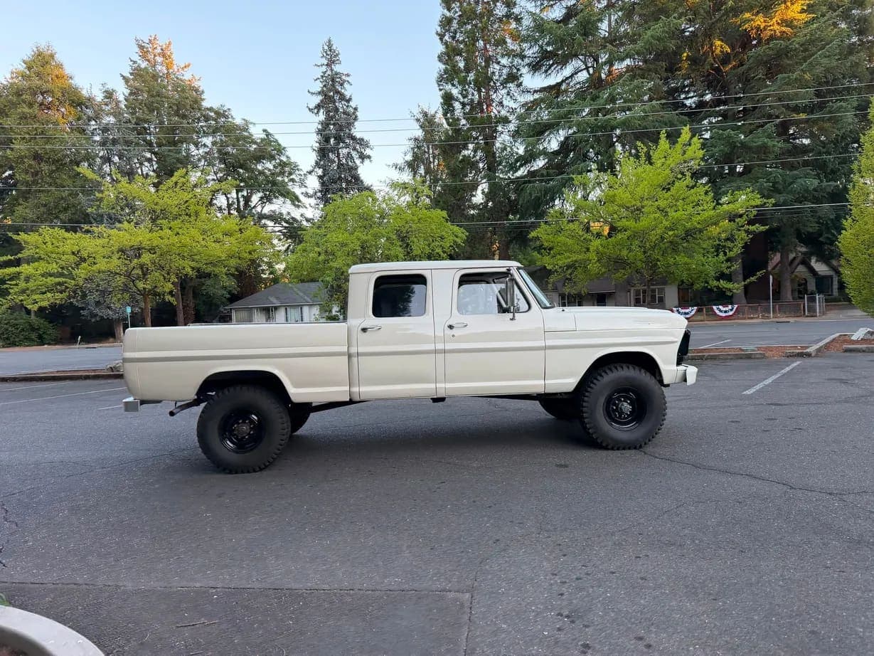 1969 Ford F-250 Custom Crew Cab Highboy, view