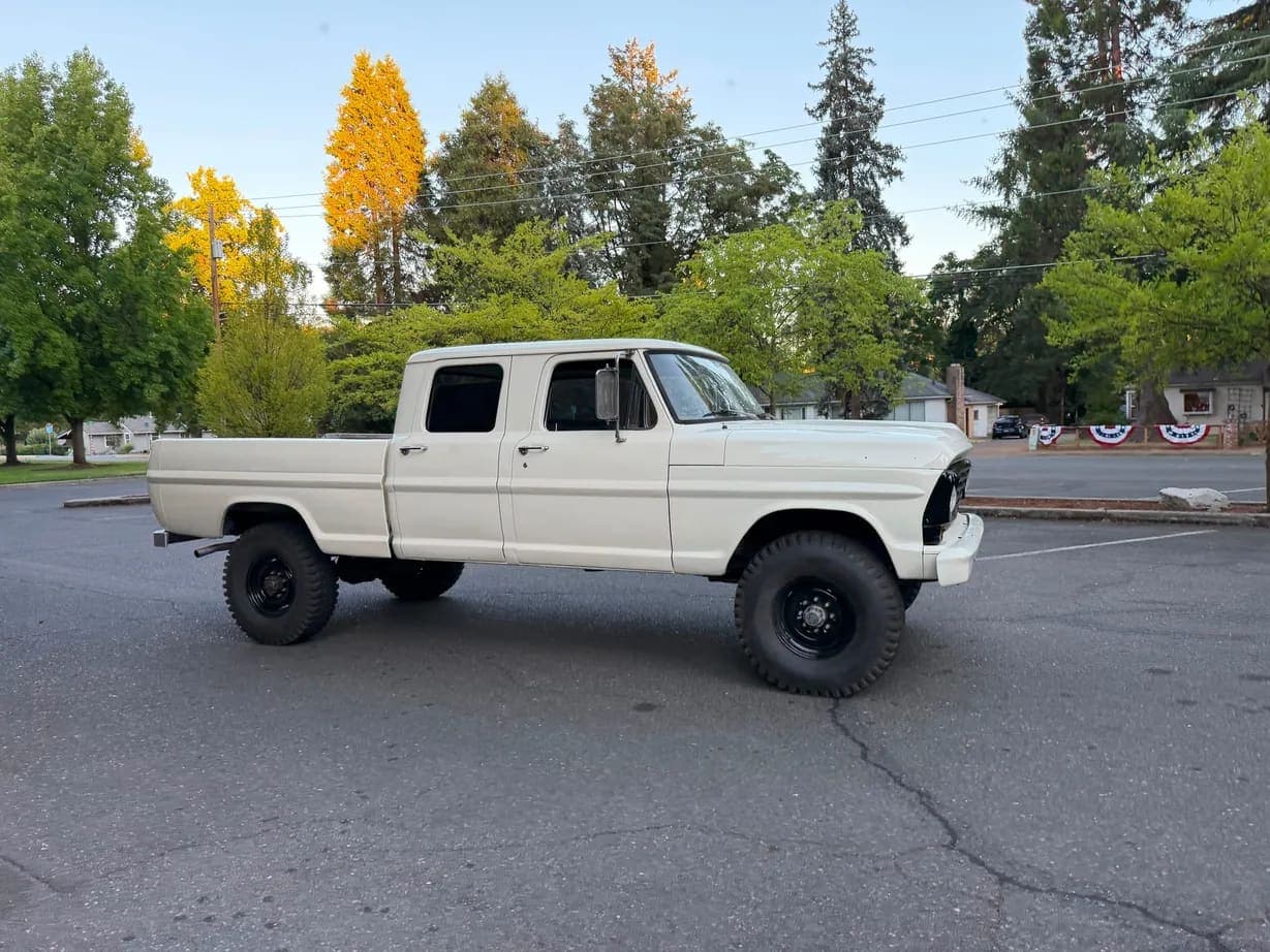1969 Ford F-250 Custom Crew Cab Highboy, view