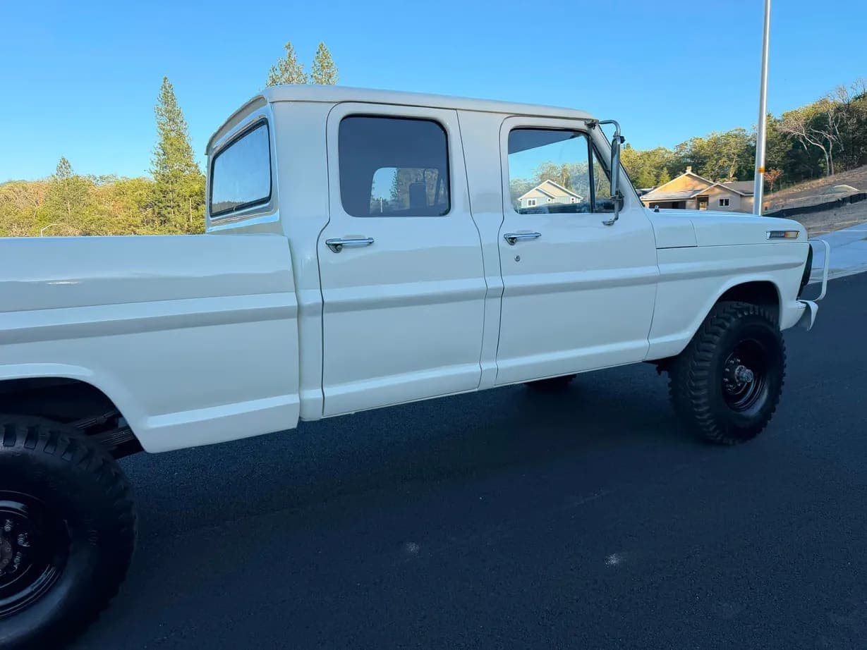 1969 Ford F-250 Custom Crew Cab Highboy, view