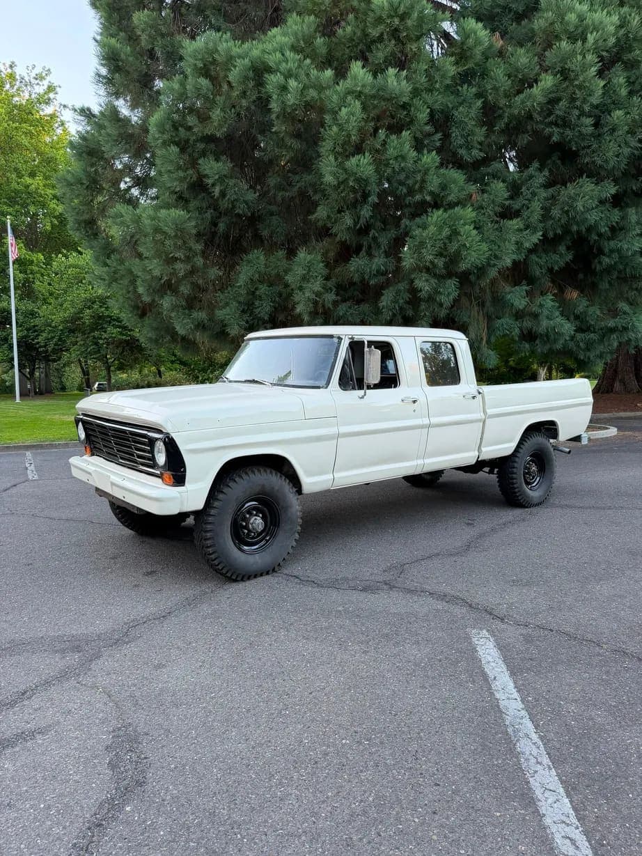 1969 Ford F-250 Custom Crew Cab Highboy, view