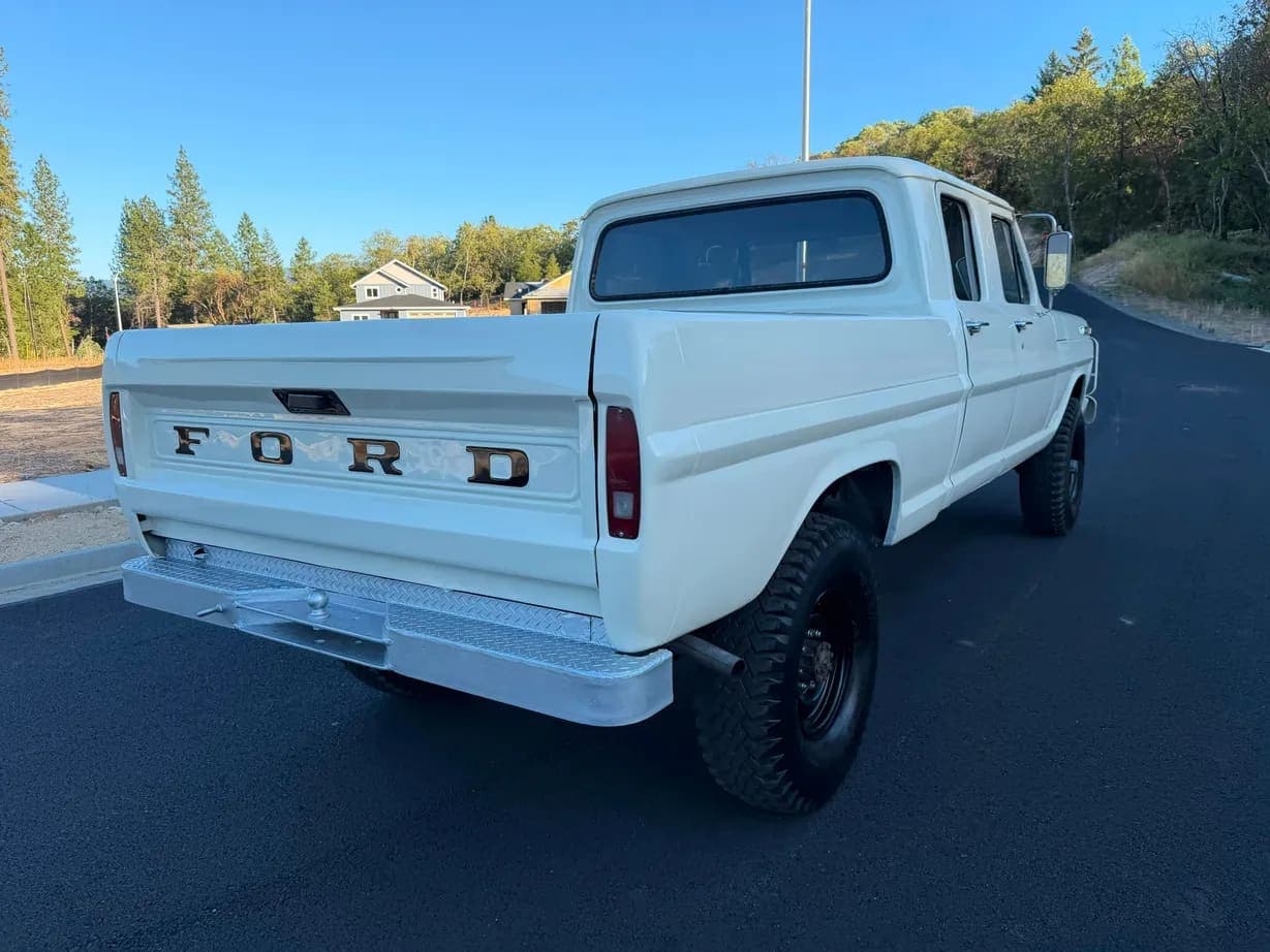 1969 Ford F-250 Custom Crew Cab Highboy, view