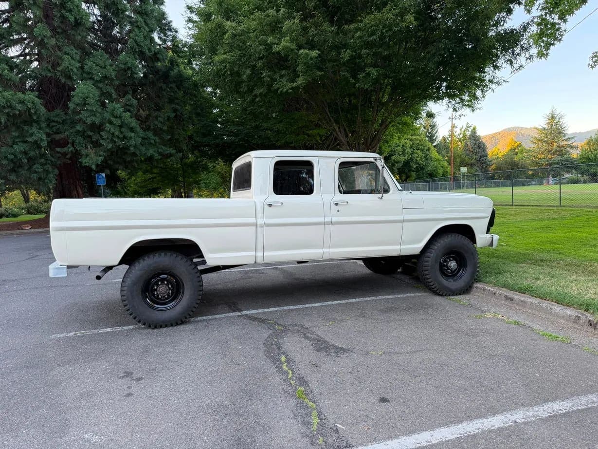 1969 Ford F-250 Custom Crew Cab Highboy, view