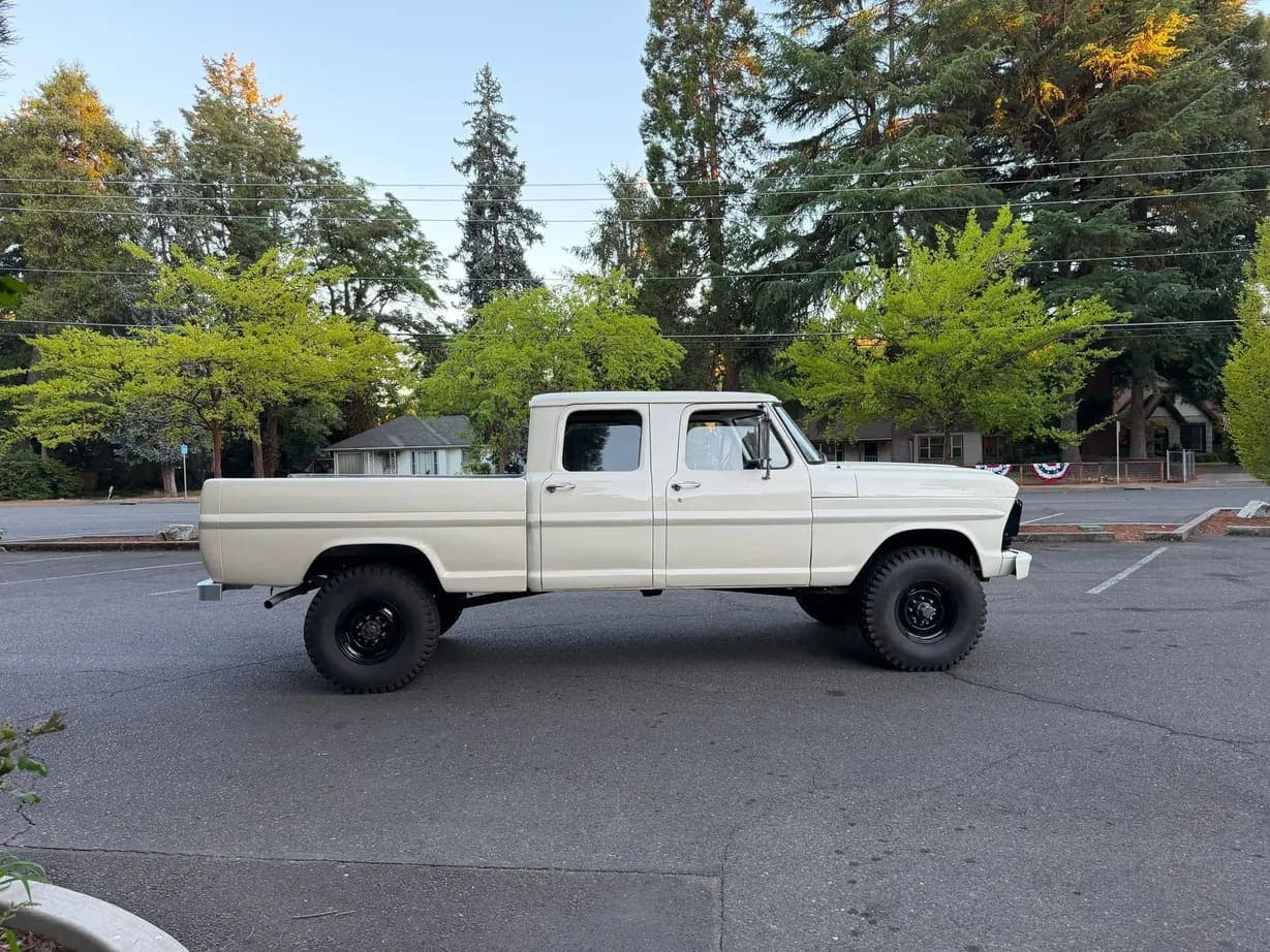 1969 Ford F-250 Custom Crew Cab Highboy, view