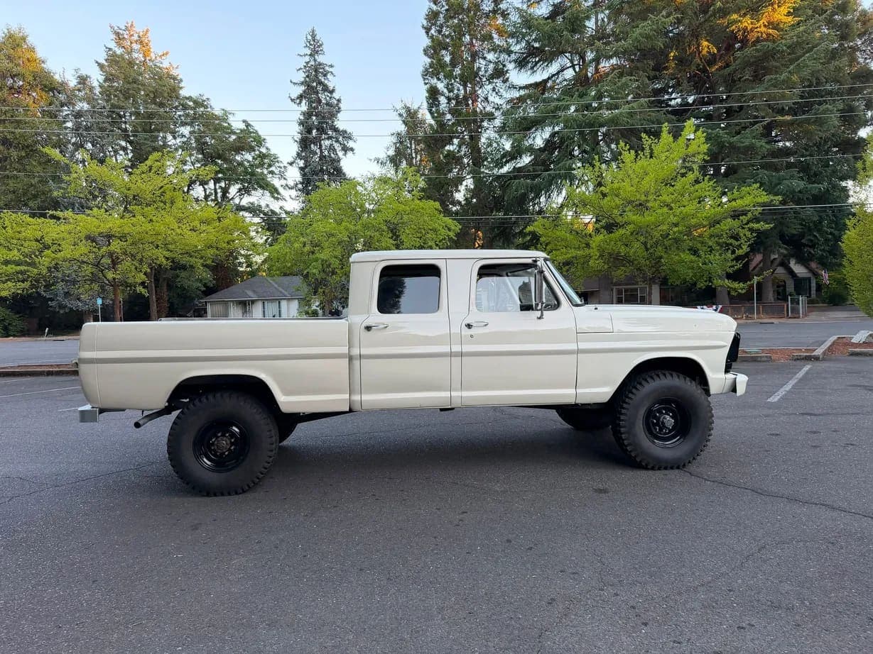 1969 Ford F-250 Custom Crew Cab Highboy, view