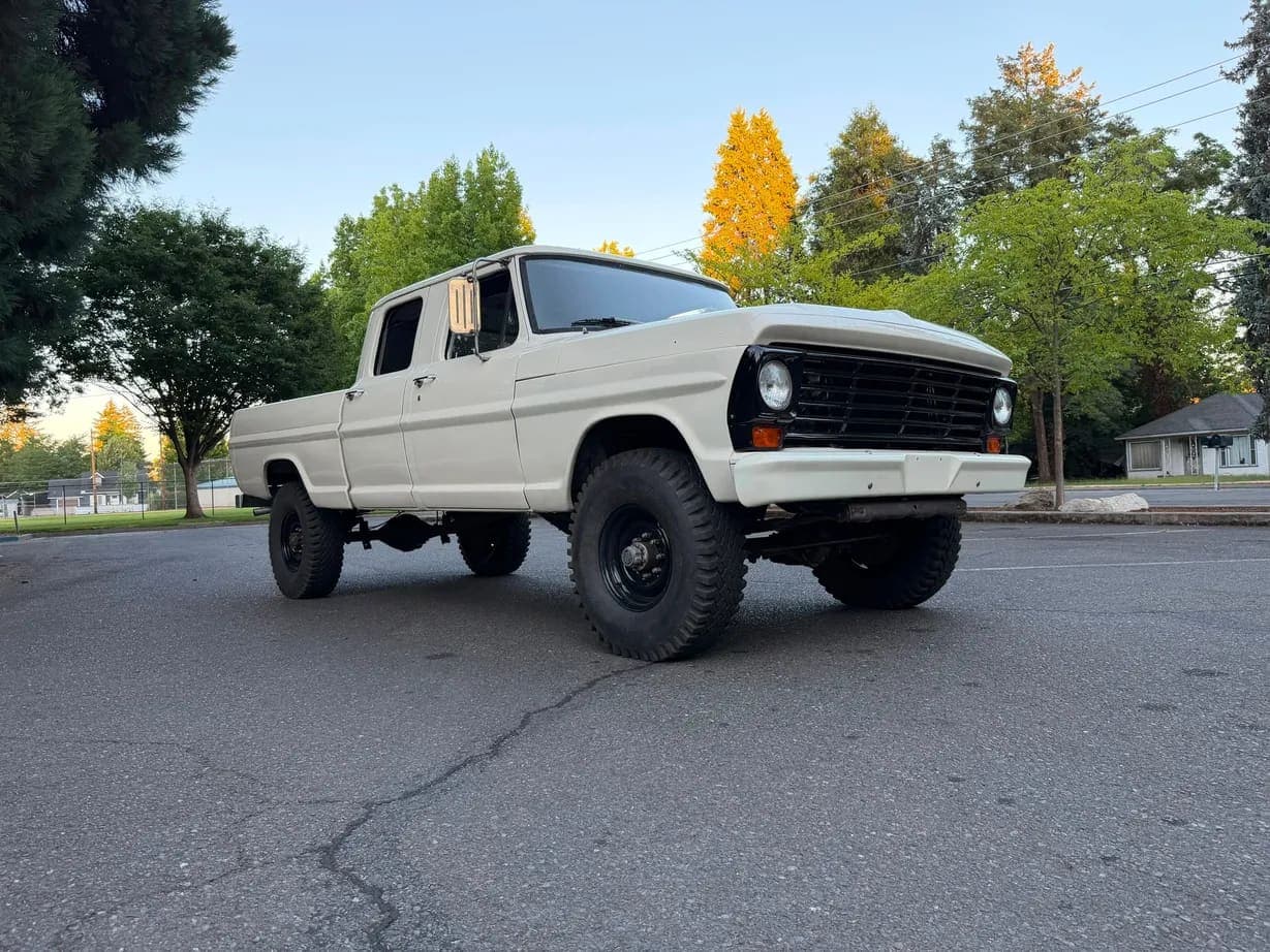 1969 Ford F-250 Custom Crew Cab Highboy, view