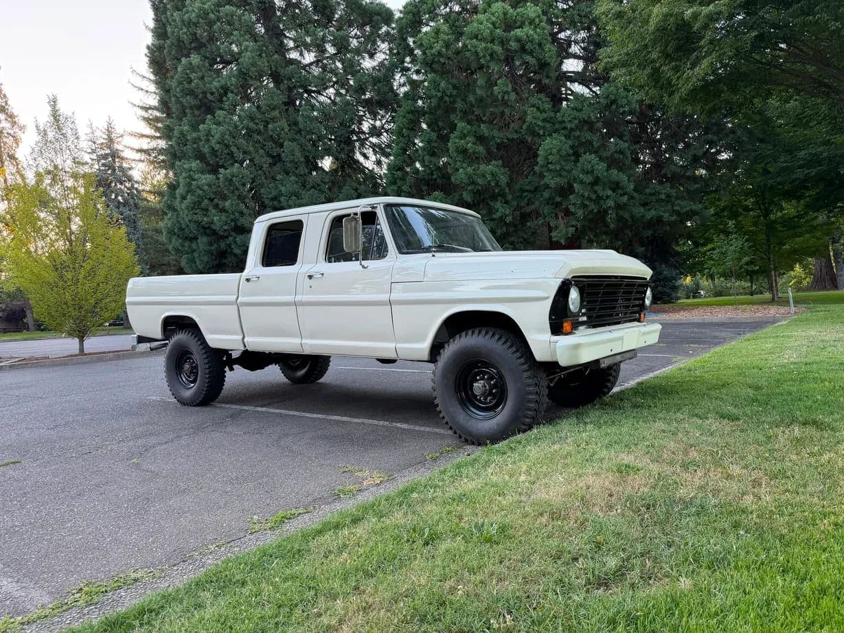 1969 Ford F-250 Custom Crew Cab Highboy, view