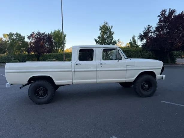 1969 Ford F-250 Custom Crew Cab Highboy, view