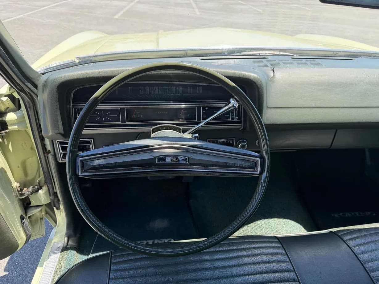1970 Ford Torino Hardtop 302, view