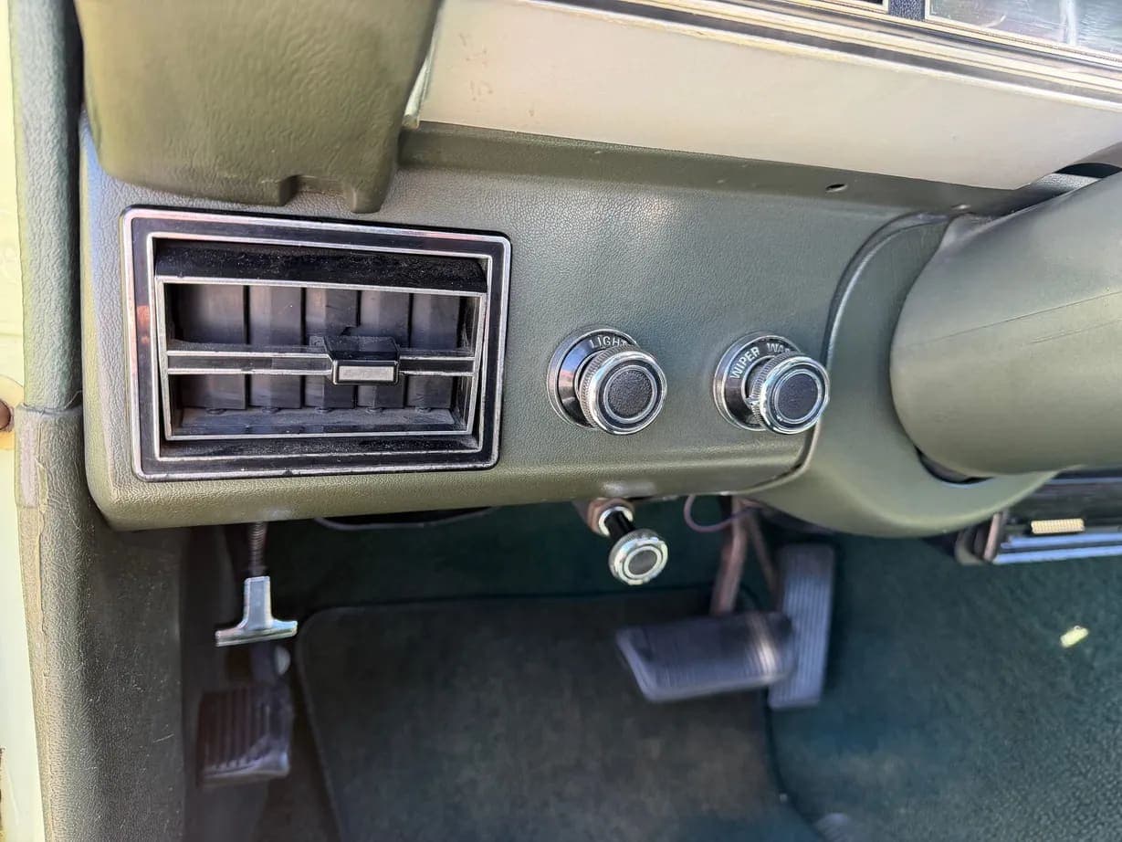 1970 Ford Torino Hardtop 302, view