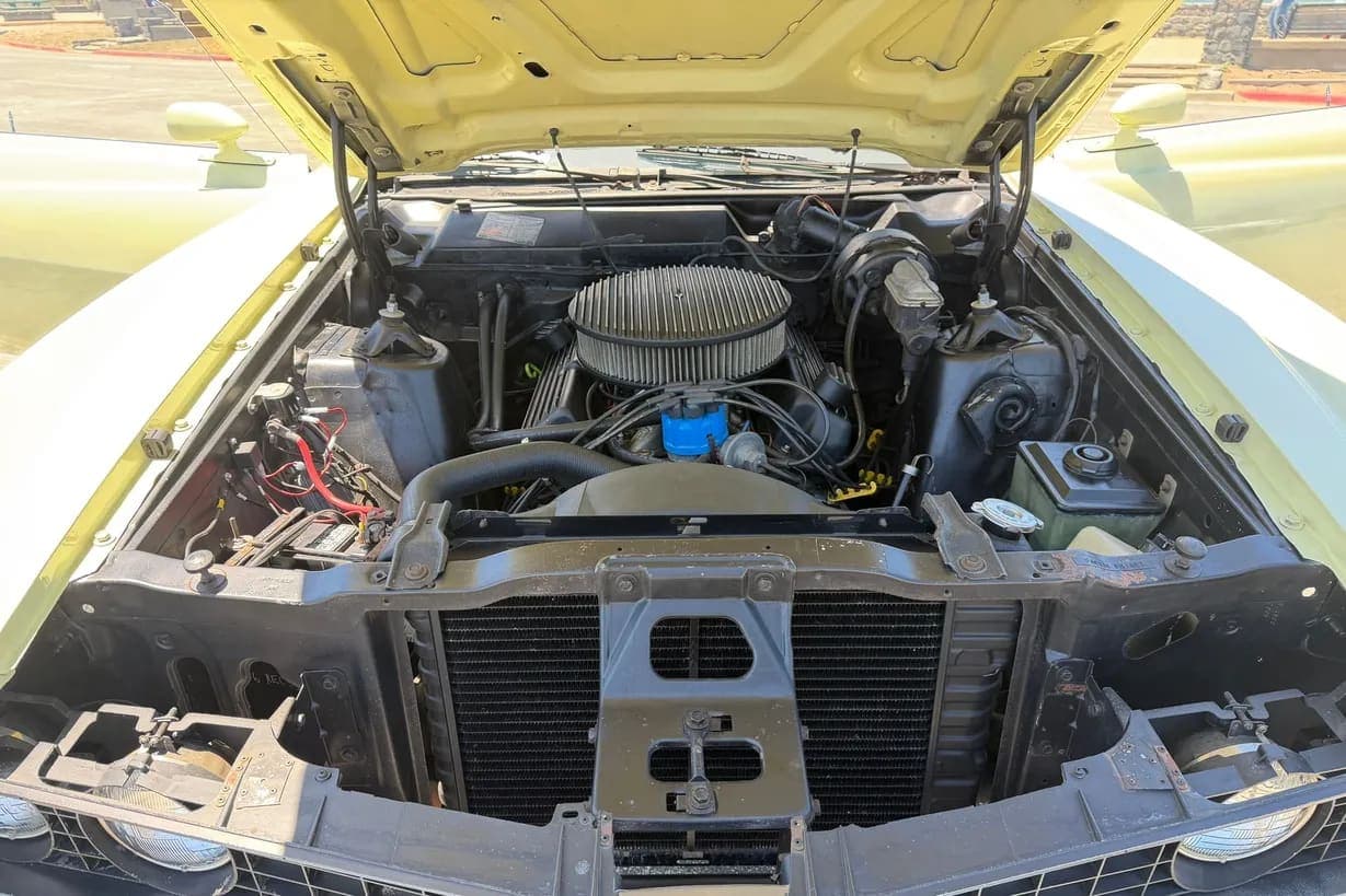1970 Ford Torino Hardtop 302, view
