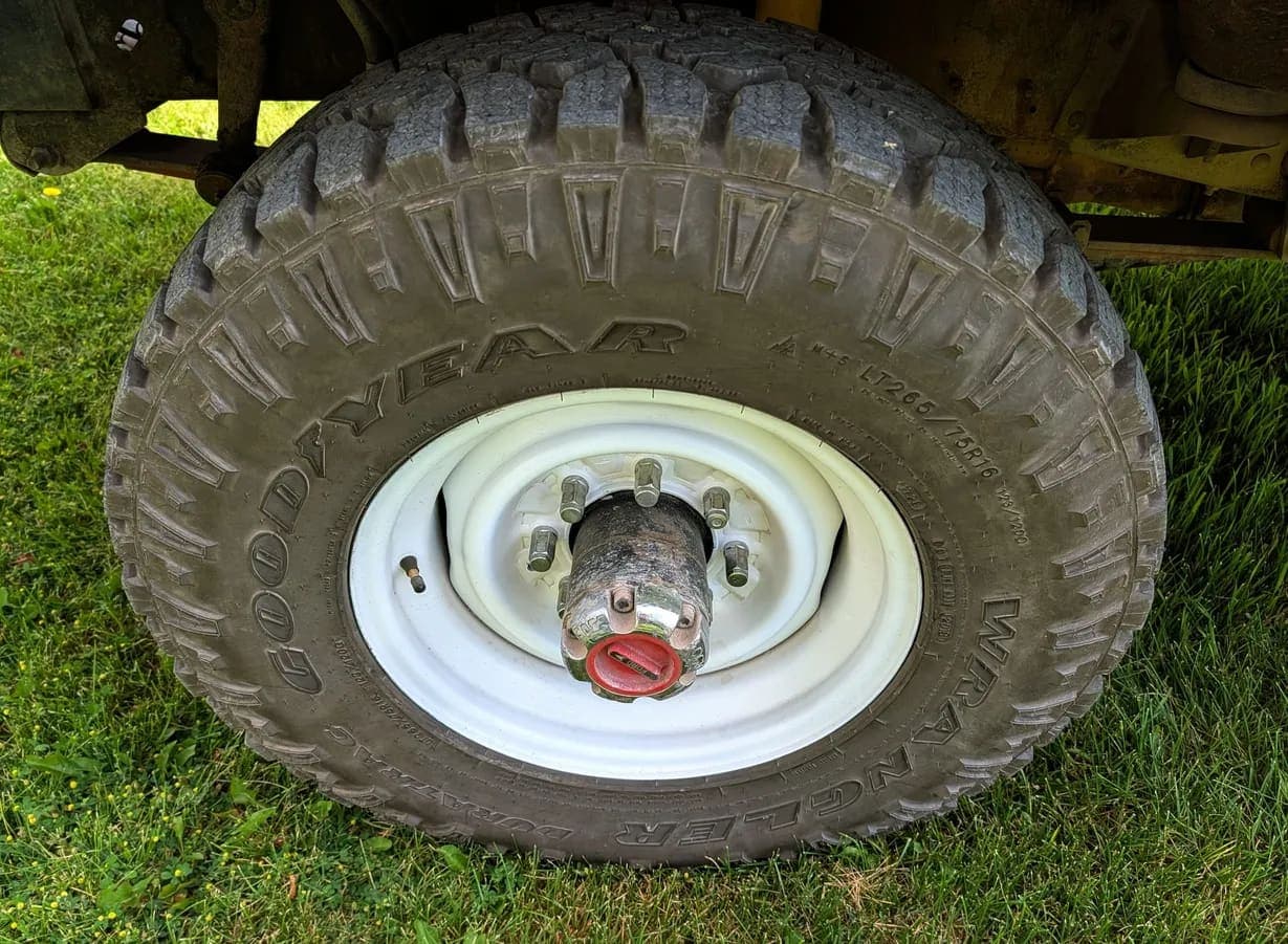 1972 Ford F-250 Custom Explorer Highboy, view