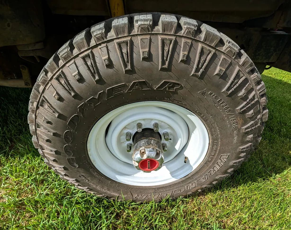 1972 Ford F-250 Custom Explorer Highboy, view