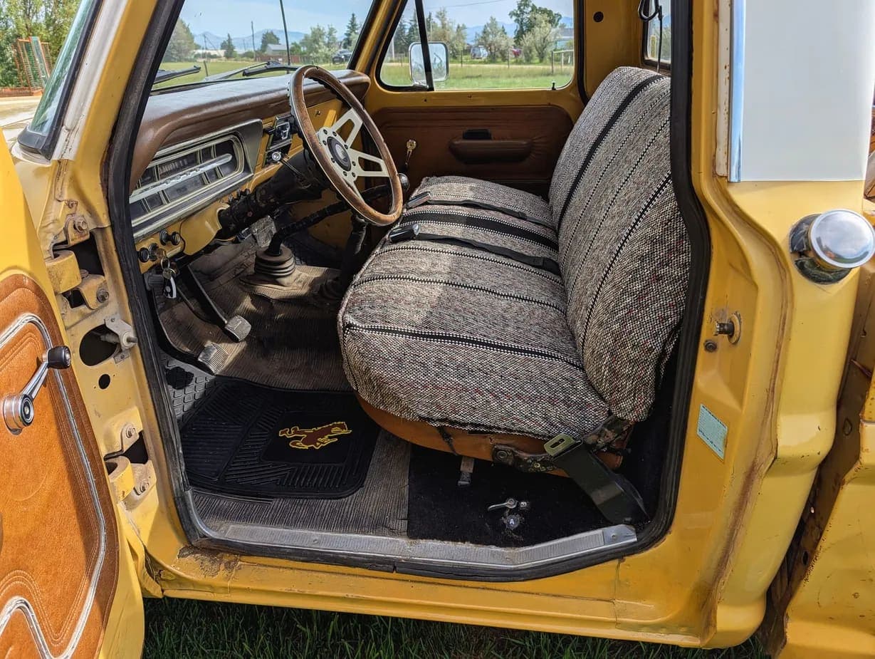 1972 Ford F-250 Custom Explorer Highboy, view