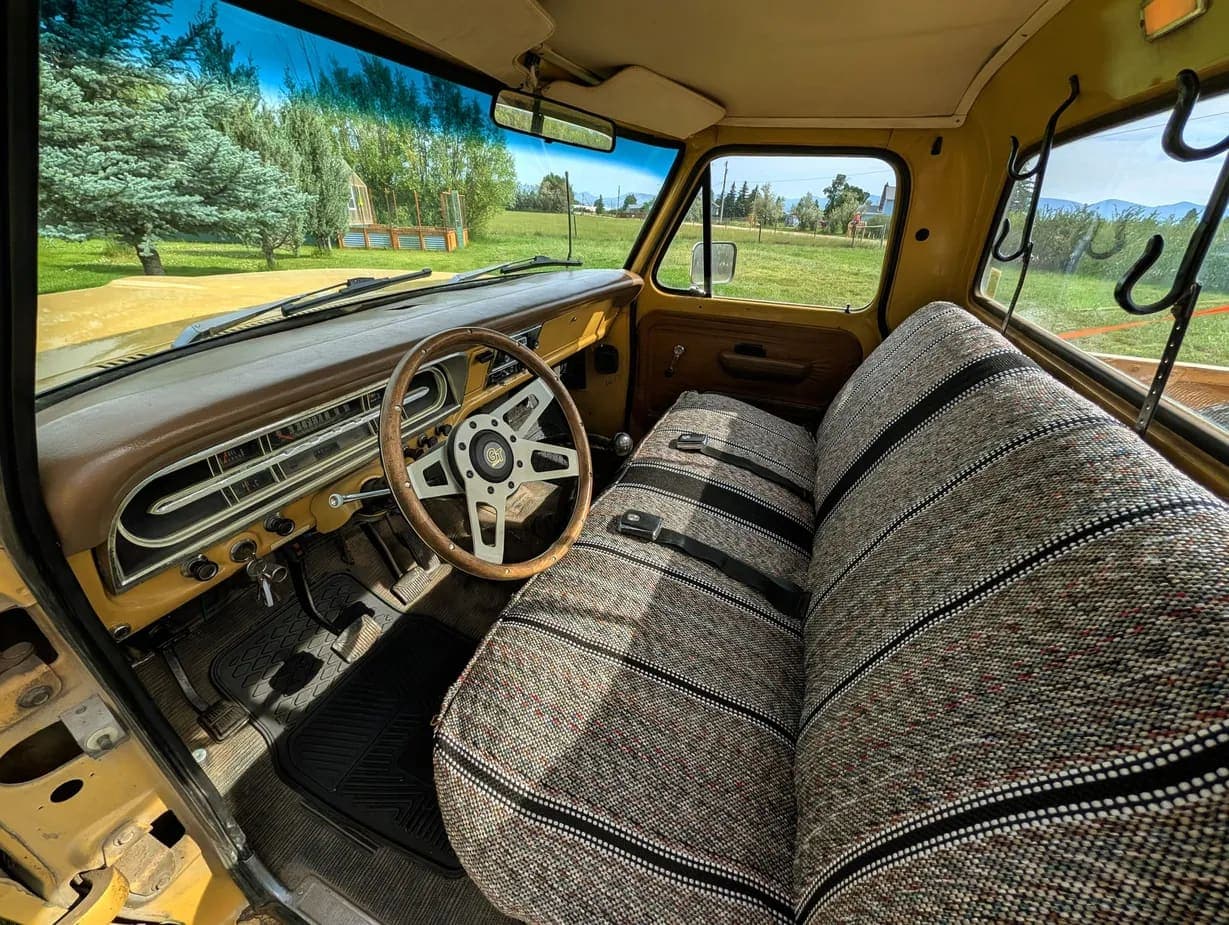 1972 Ford F-250 Custom Explorer Highboy, view