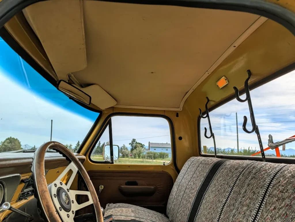 1972 Ford F-250 Custom Explorer Highboy, view