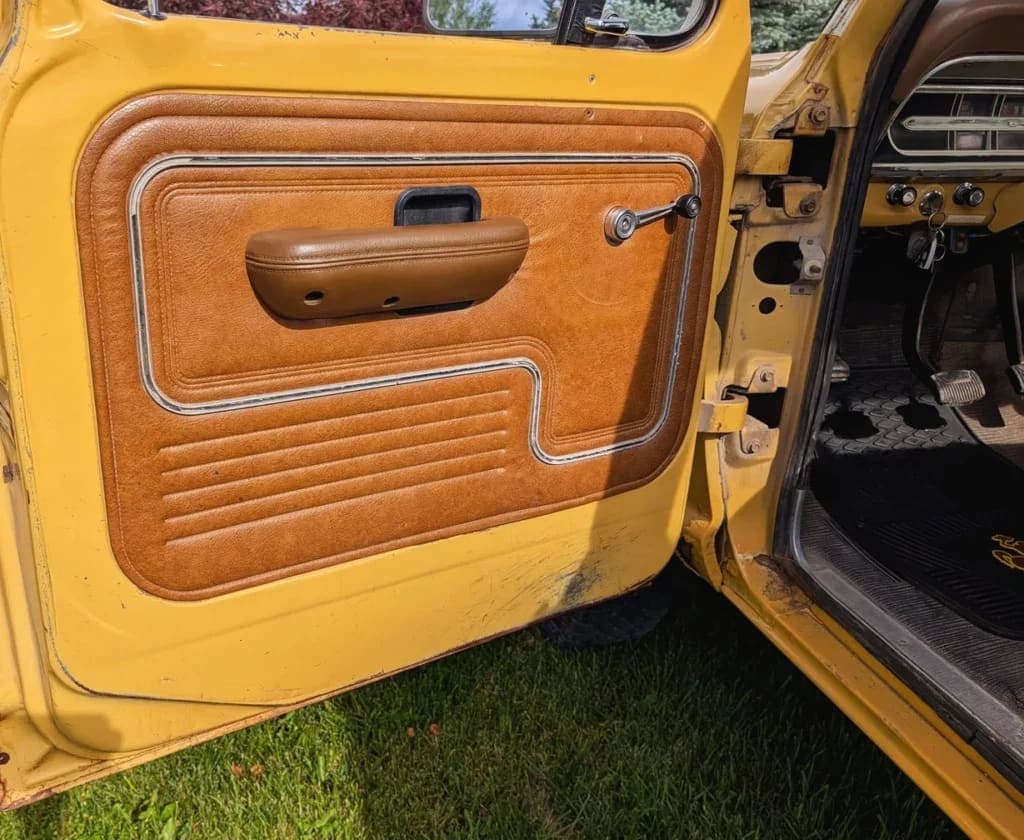 1972 Ford F-250 Custom Explorer Highboy, view