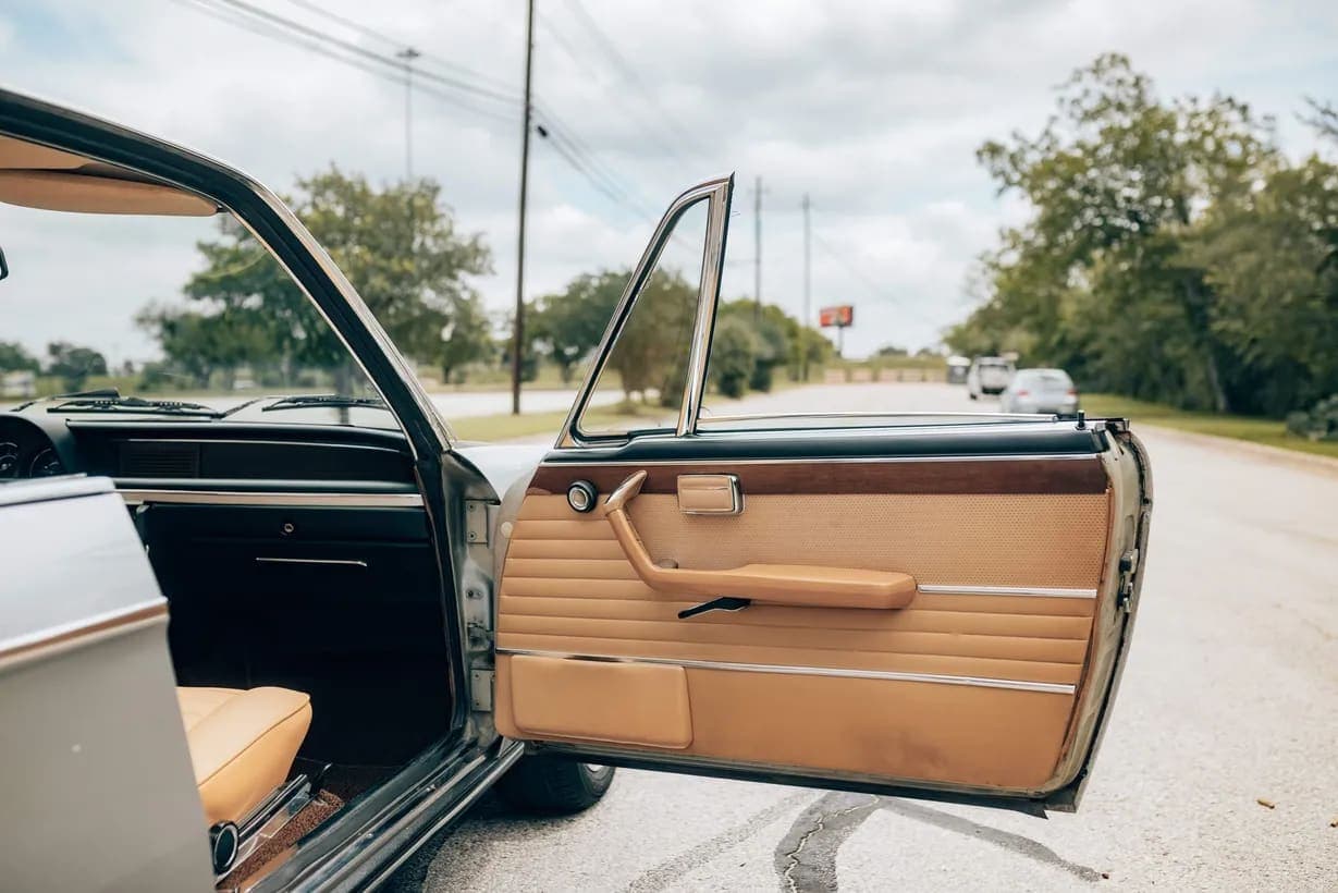 1974 BMW 3.0CS 4-Speed, view