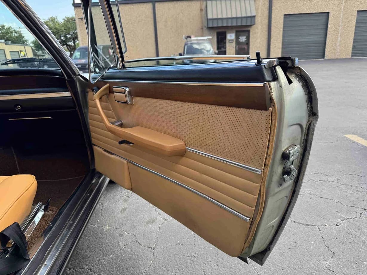 1974 BMW 3.0CS 4-Speed, view
