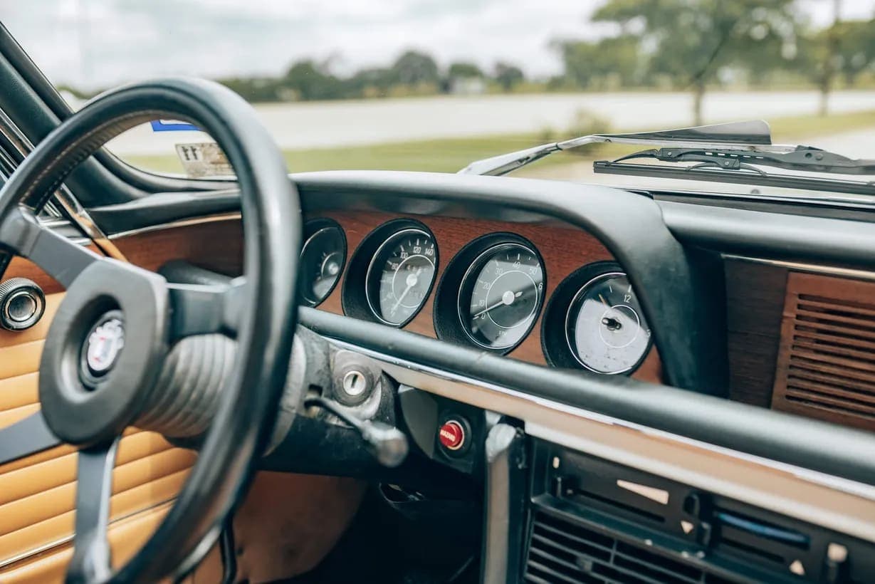 1974 BMW 3.0CS 4-Speed, view