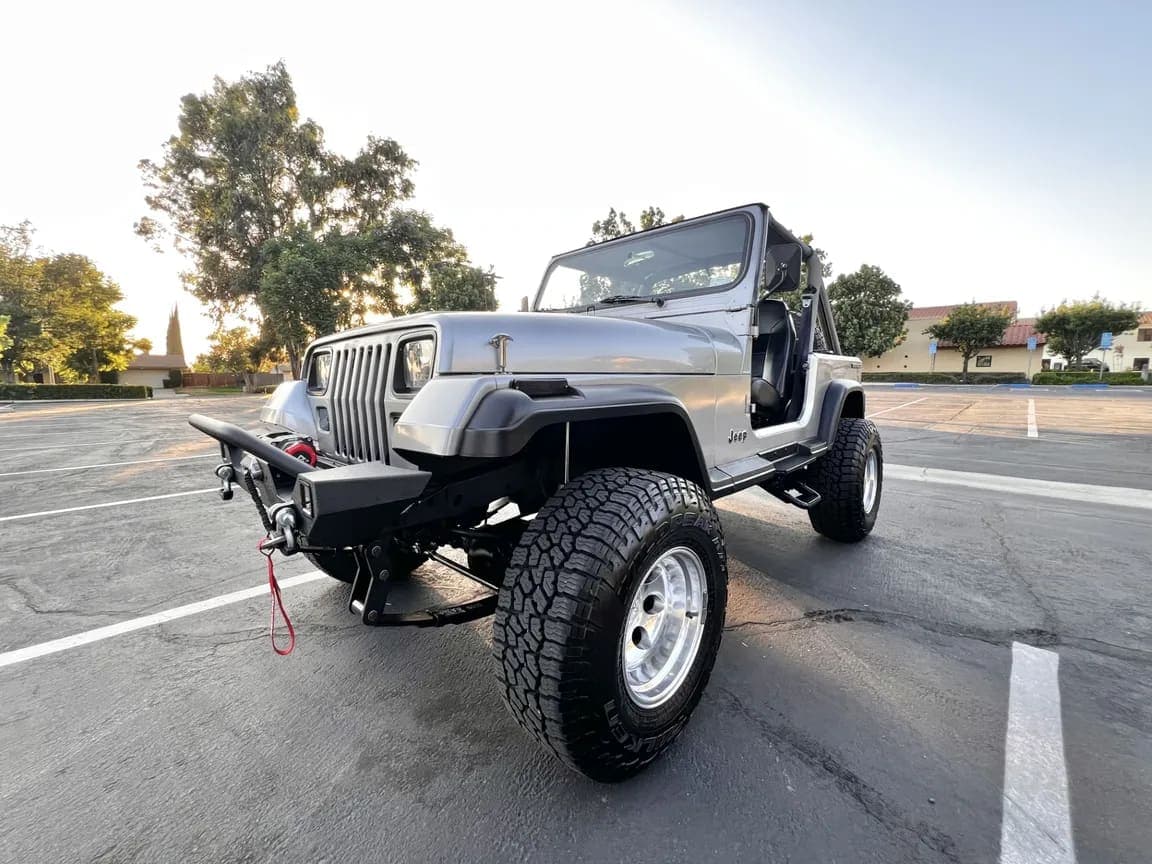1988 Jeep Wrangler Laredo 4.2 video preview