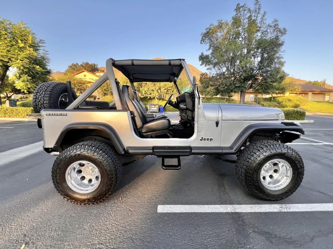 1988 Jeep Wrangler Laredo 4.2, view