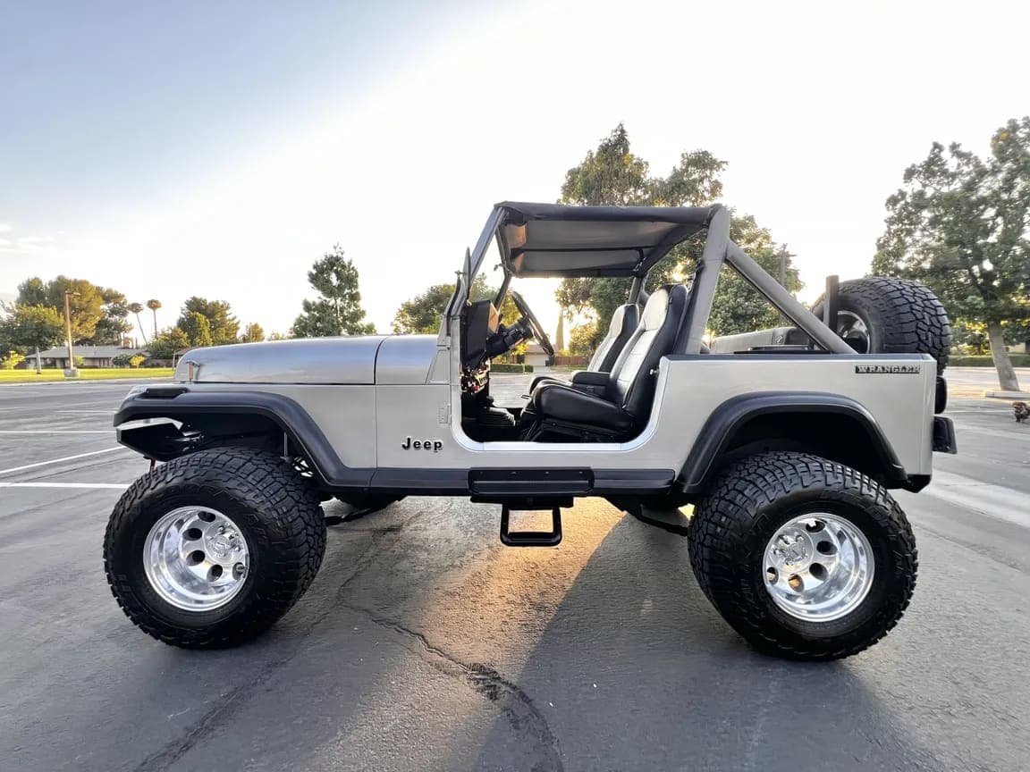 1988 Jeep Wrangler Laredo 4.2, view