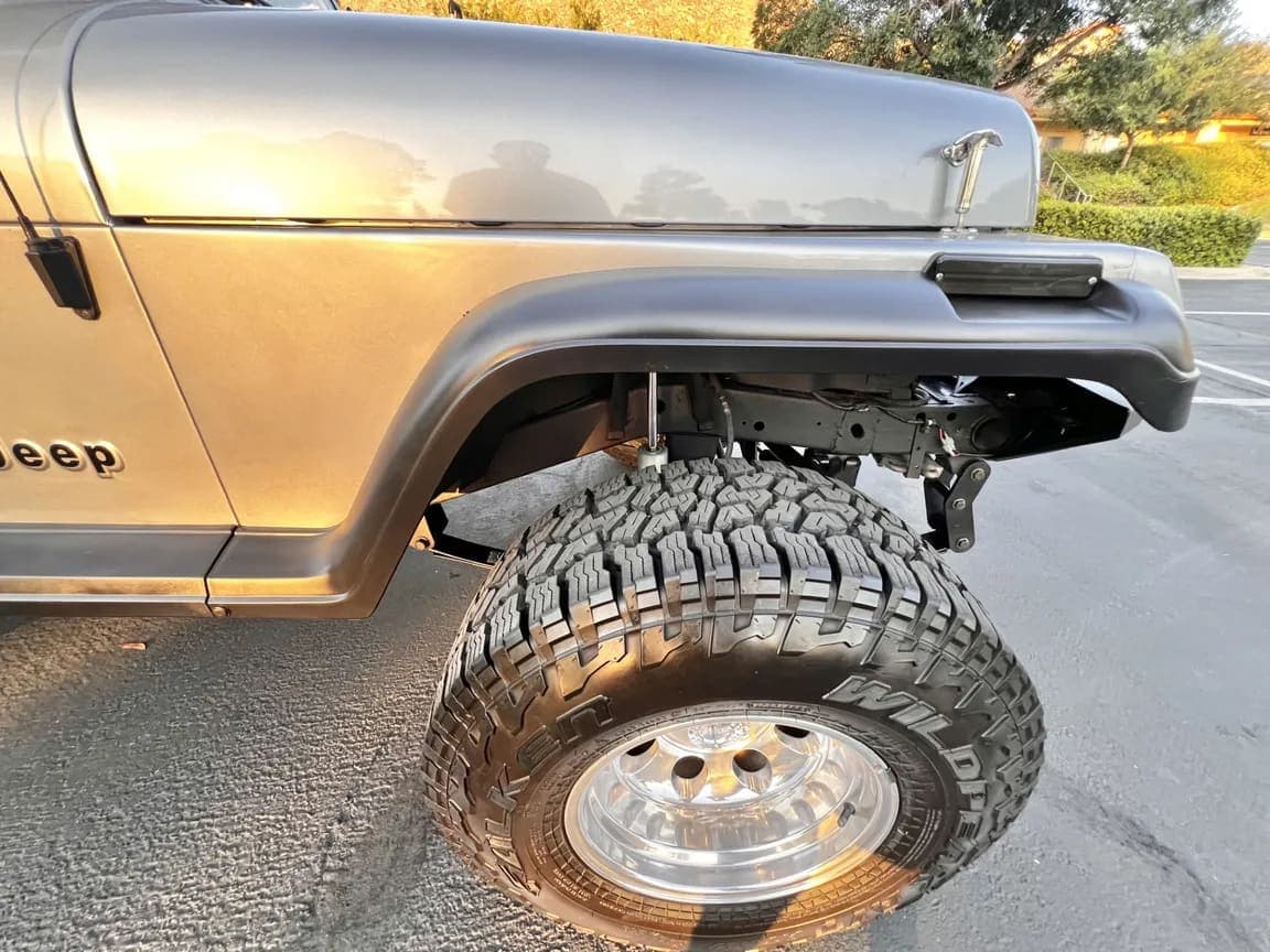 1988 Jeep Wrangler Laredo 4.2, view