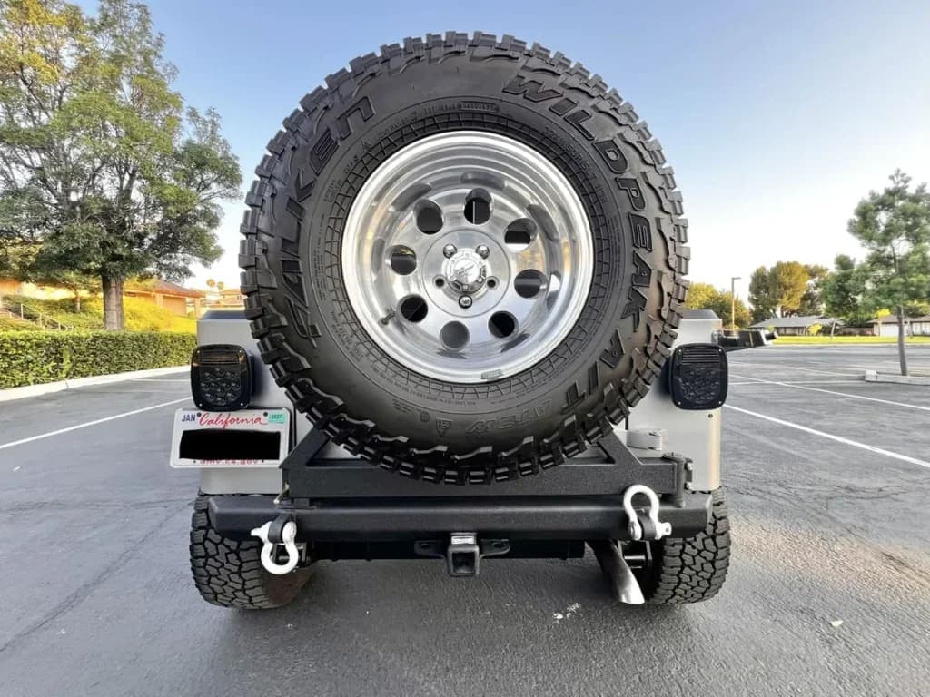 1988 Jeep Wrangler Laredo 4.2, view