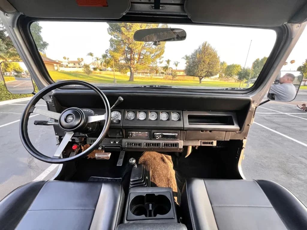 1988 Jeep Wrangler Laredo 4.2, view