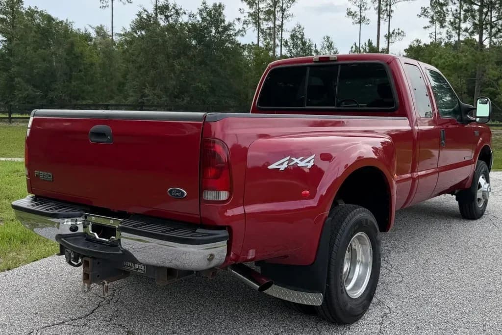 2002 Ford F-350 Super Duty XLT, view