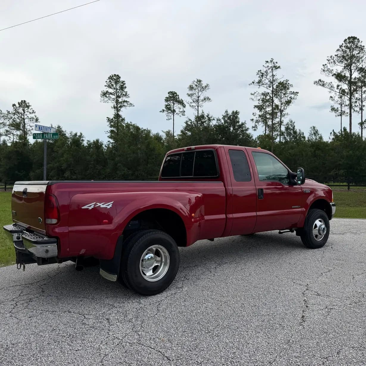 2002 Ford F-350 Super Duty XLT, view