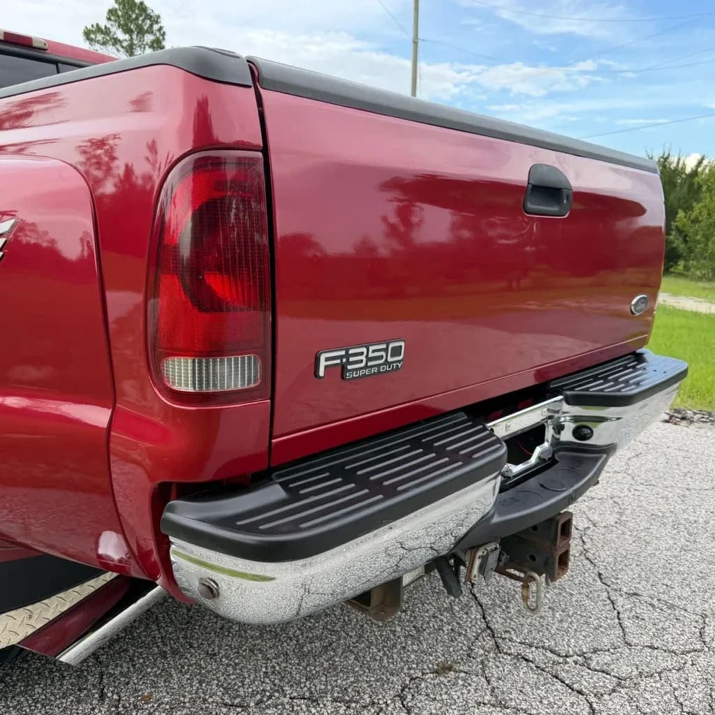 2002 Ford F-350 Super Duty XLT, view