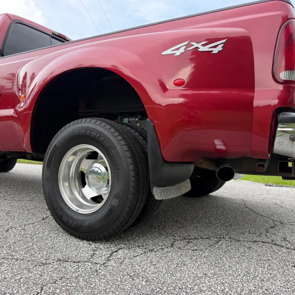 2002 Ford F-350 Super Duty XLT, view