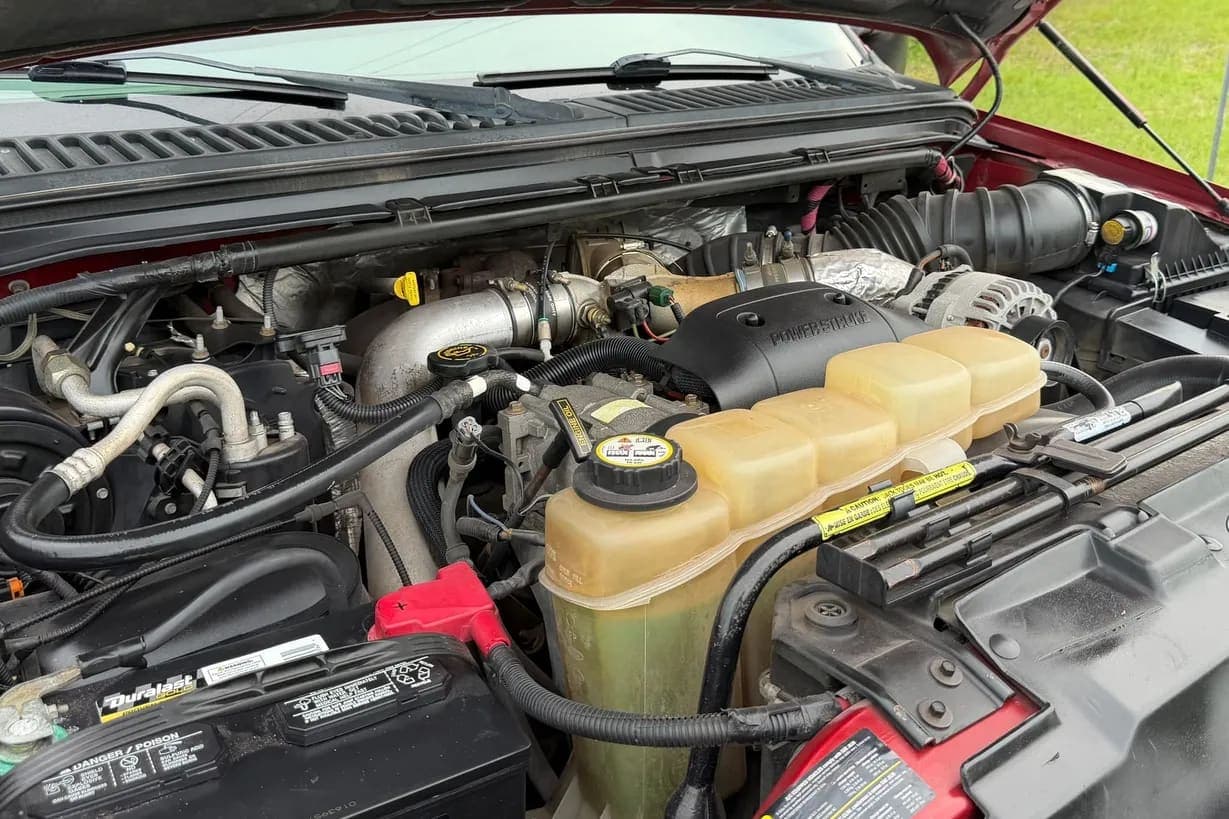 2002 Ford F-350 Super Duty XLT, view