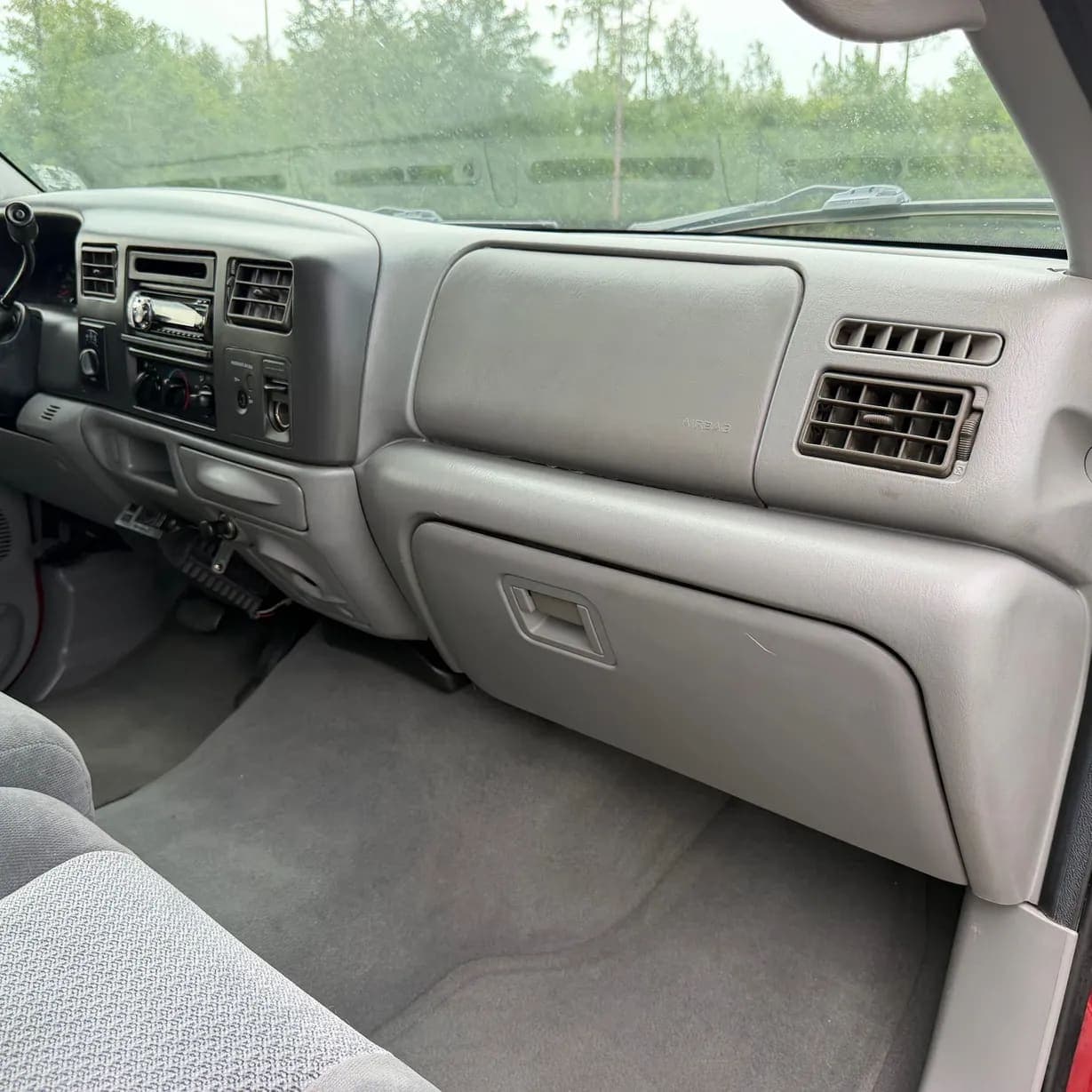 2002 Ford F-350 Super Duty XLT, view