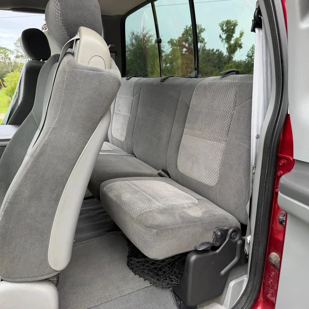 2002 Ford F-350 Super Duty XLT, view