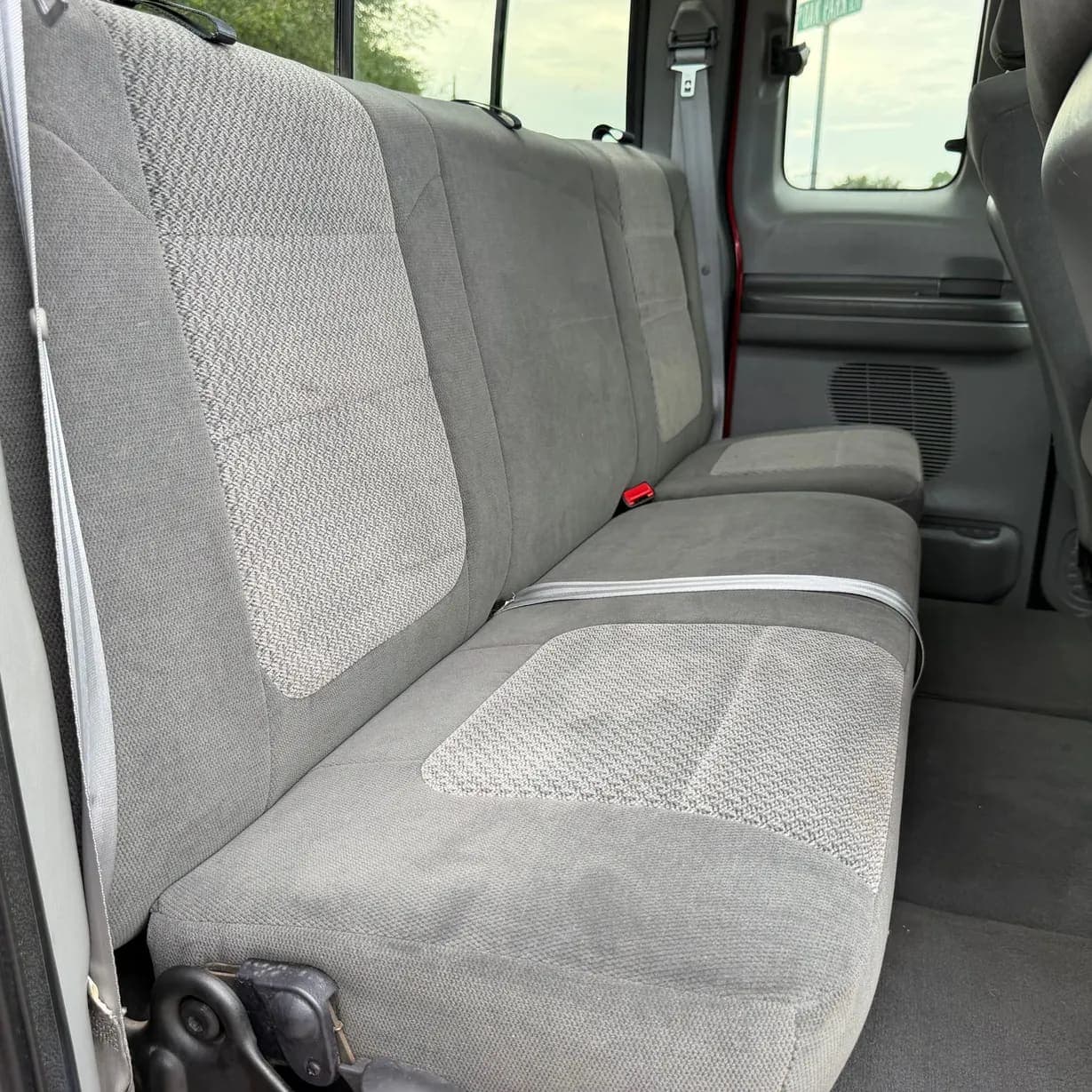 2002 Ford F-350 Super Duty XLT, view