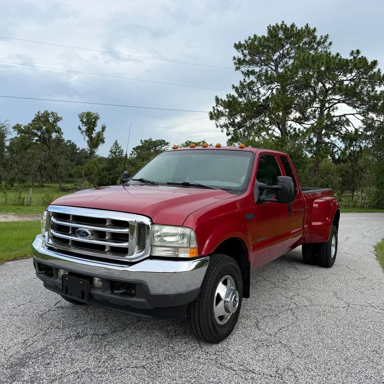 2002 Ford F-350 Super Duty XLT, view