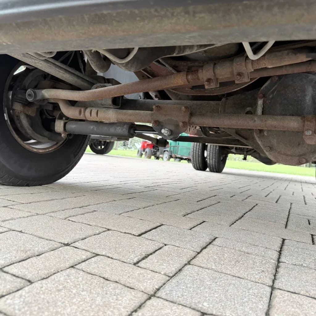 2002 Ford F-350 Super Duty XLT, view