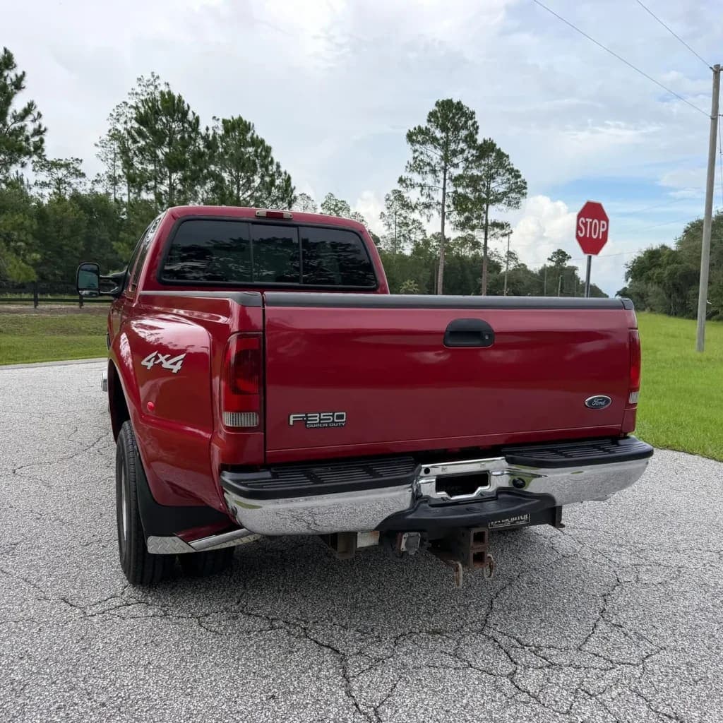 2002 Ford F-350 Super Duty XLT, view