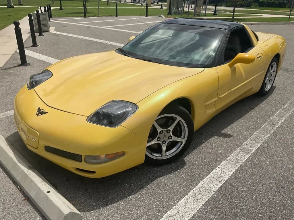 2003 Chevrolet Corvette Coupe exterior