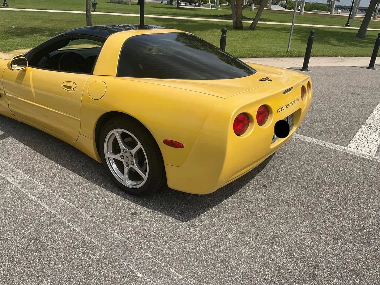 2003 Chevrolet Corvette Coupe, view