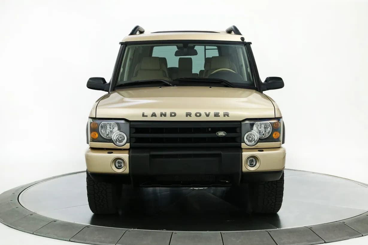 2004 Land Rover Discovery II SE, view