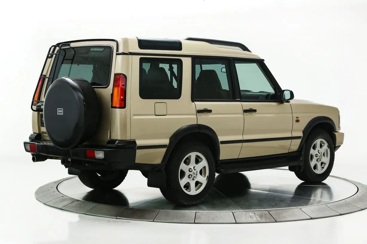 2004 Land Rover Discovery II SE, view