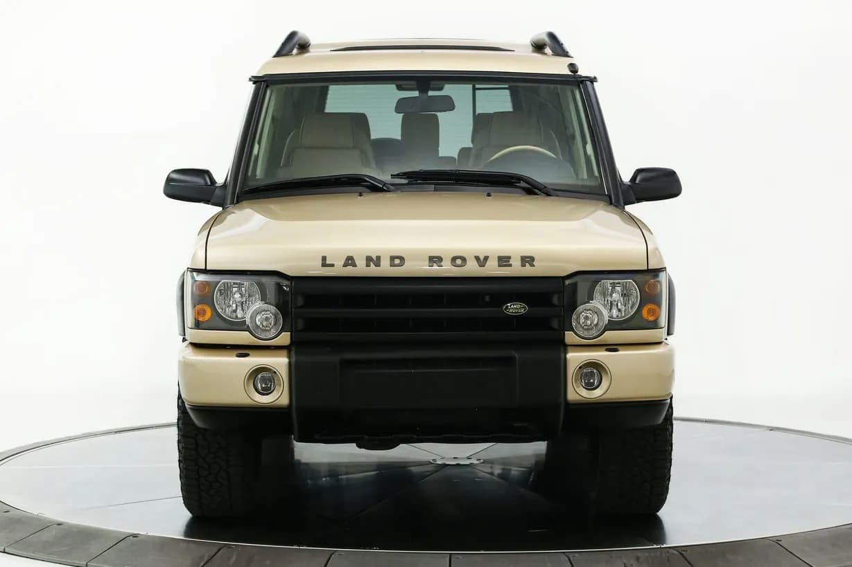 2004 Land Rover Discovery II SE, view